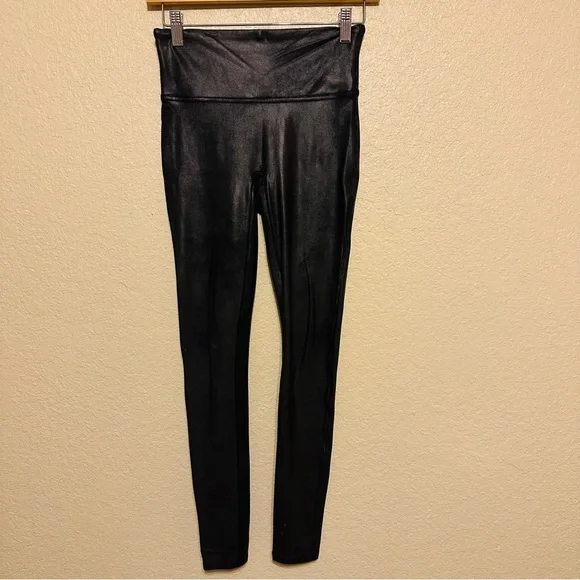SPANX Shape Faux Leather Leggings Size Small - Picture 5 of 8